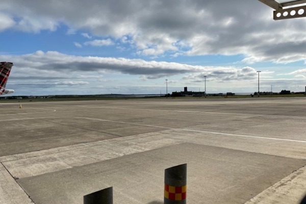 Severe gale force winds causing travel disruption (1)