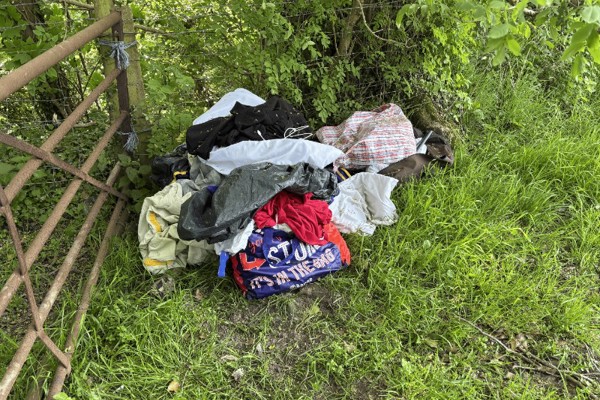 Litterers told "don't go into farmers' fields!"