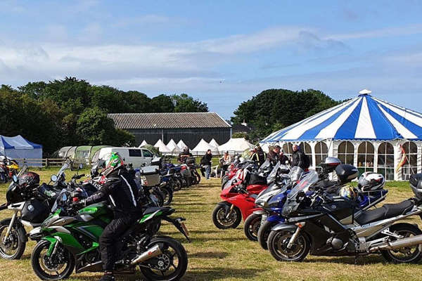 Warm bank holiday welcome for TT fans