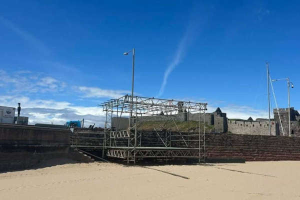 Beach stage needs busking talent!
