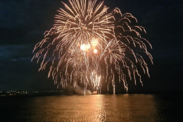 Fireworks set to light up Douglas Bay