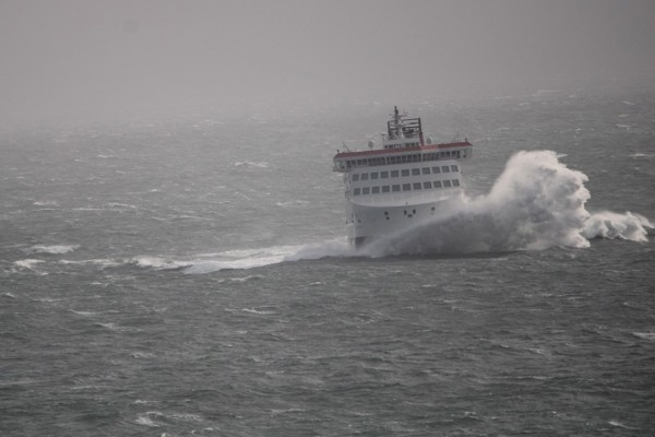 Overnight sailings cancelled due to adverse weather