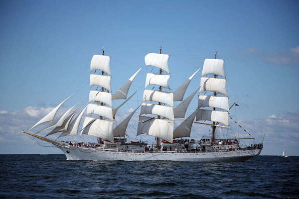 Public invited to board Polish tall ship this weekend 