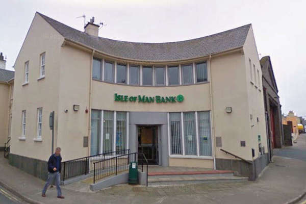 Pharmacy applies to give TLC to former Peel bank