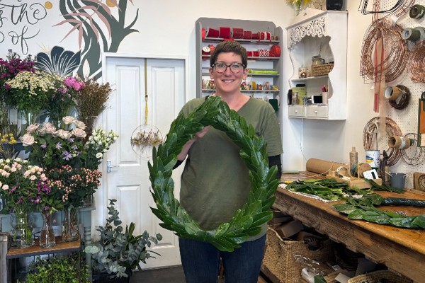 Meet the Port Erin florist behind the TT victory garlands