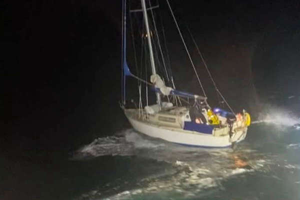 Lifeboat called to yacht's rescue
