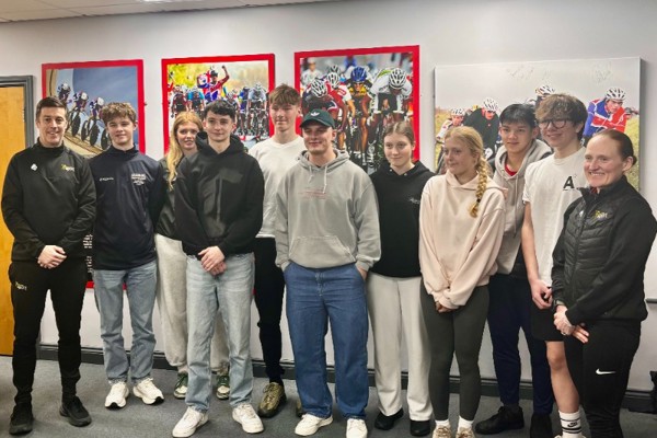 Young athletes meet with record-breaking track cyclist