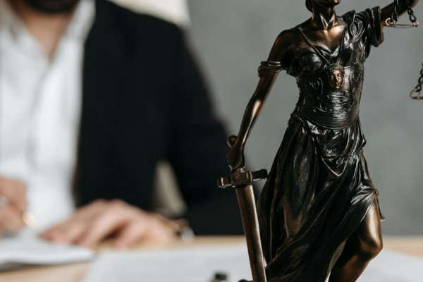 Senior advocates in line for £40 an hour pay rise